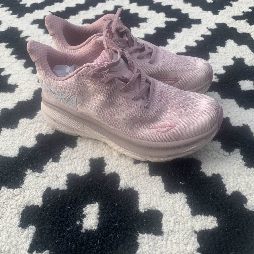 Hoka One One Clifton 9 Women’s Running Shoes 6.5, 7, 7.5